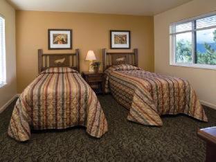 Worldmark Wolf Creek Hotel Eden Room photo